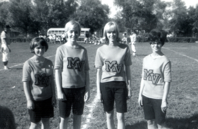 Janeen-Scott-Family-History/640x480_1967-Janeen Cheerleading.jpg